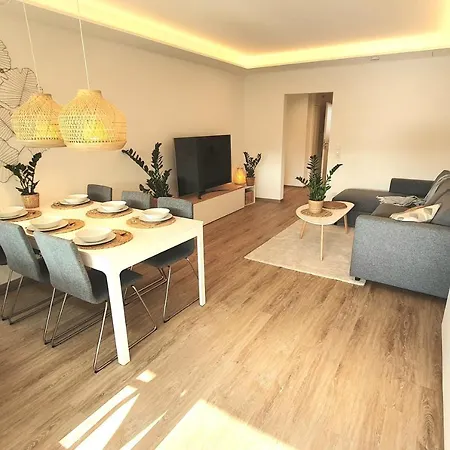 3 Zi, Balkon, Ruhig, 73m²: Ein Hauch Von Luxus Apartmán *