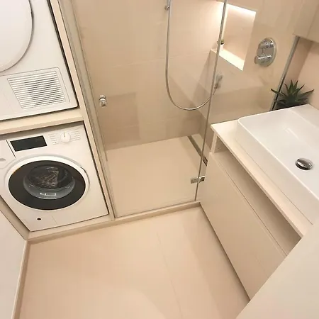 3 Zi, Balkon, Ruhig, 73m²: Ein Hauch Von Luxus Ulma