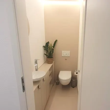 Apartmán 3 Zi, Balkon, Ruhig, 73m²: Ein Hauch Von Luxus *